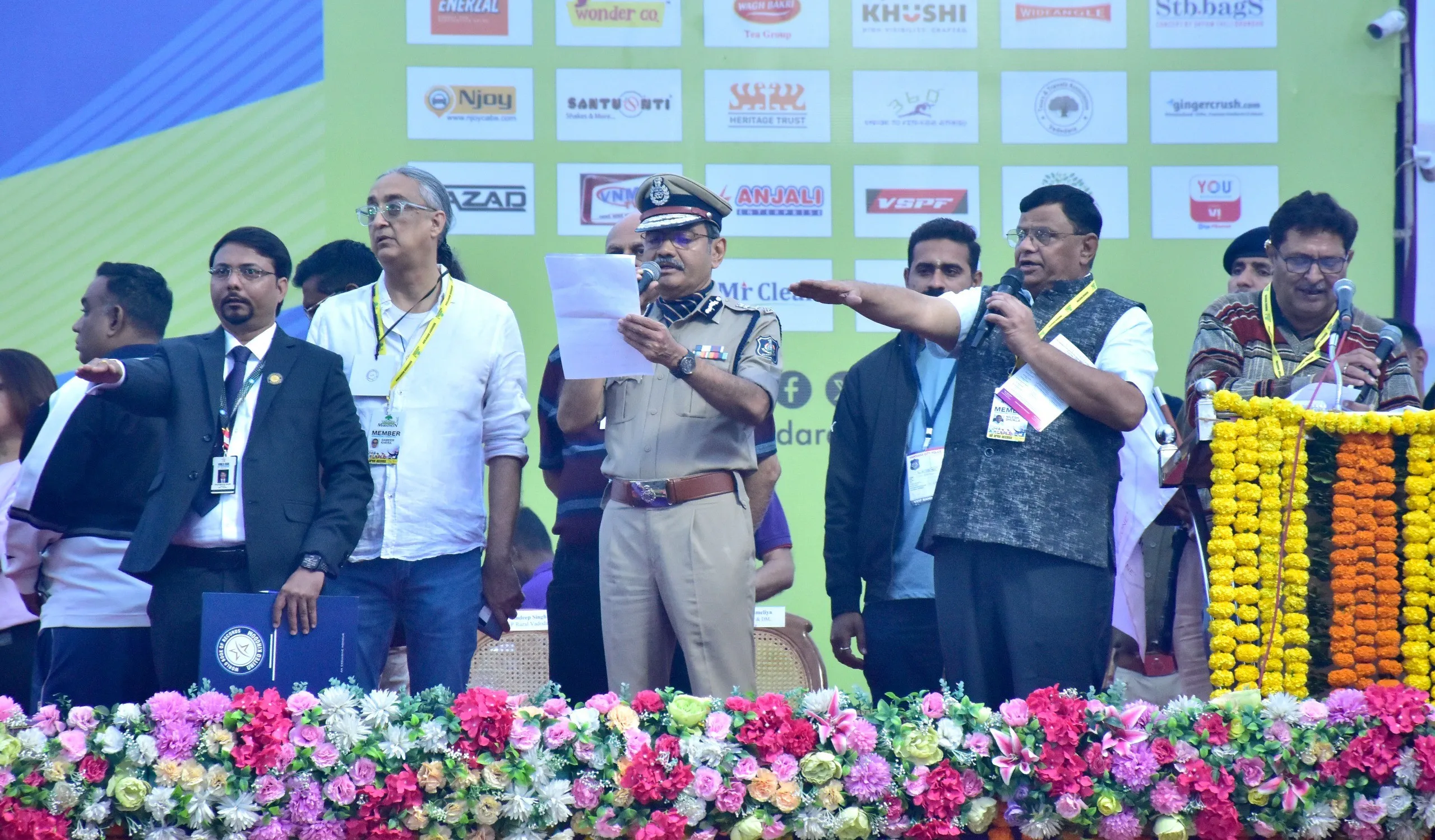 ‘નશામુક્ત ભારત અભિયાન’ના સંકલ્પ સાથે શરૂ થઈ વડોદરા આંતરરાષ્ટ્રીય મેરેથોનની 13મી આવૃત્તિ 2 vadodara international marathon nasha mukt bharat campaign 2.png