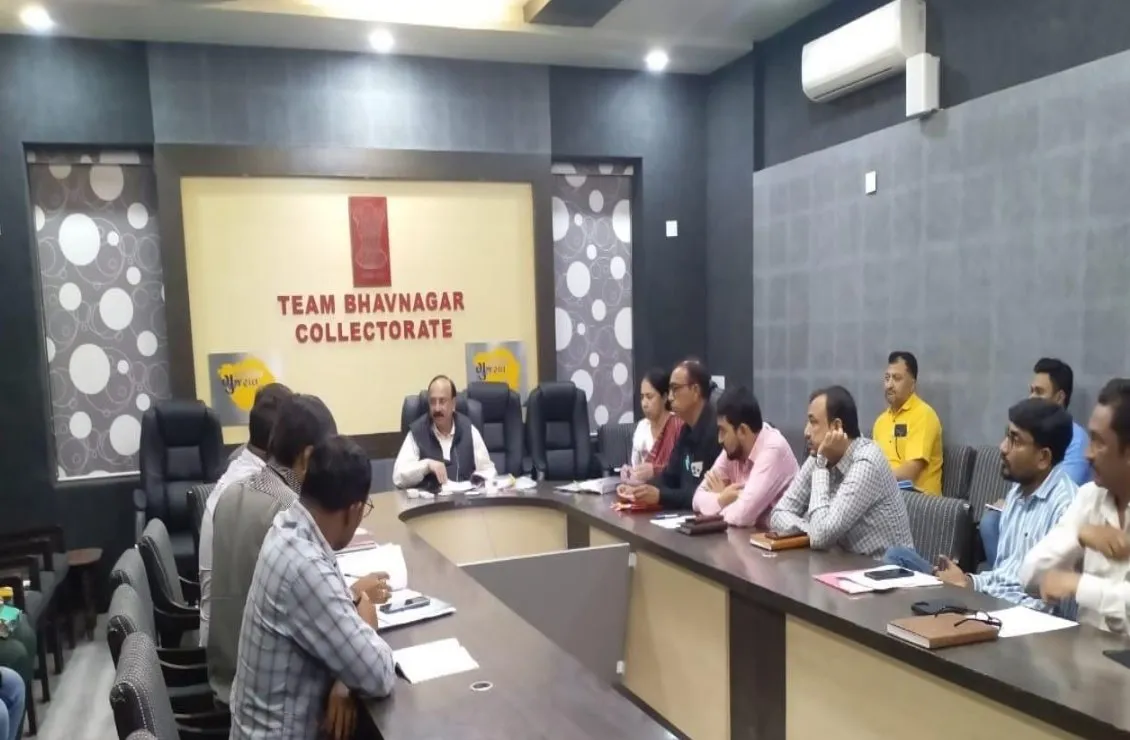 ભાવનગર કલેકટર કચેરી ખાતે “લખપતિ દીદી પહેલ” અંતર્ગત જિલ્લા કક્ષાની સંચાલન સમિતિની મહત્વપૂર્ણ બેઠક યોજાઈ 2 Bhavnagar Lakhpati Didi Mission Review.jpeg