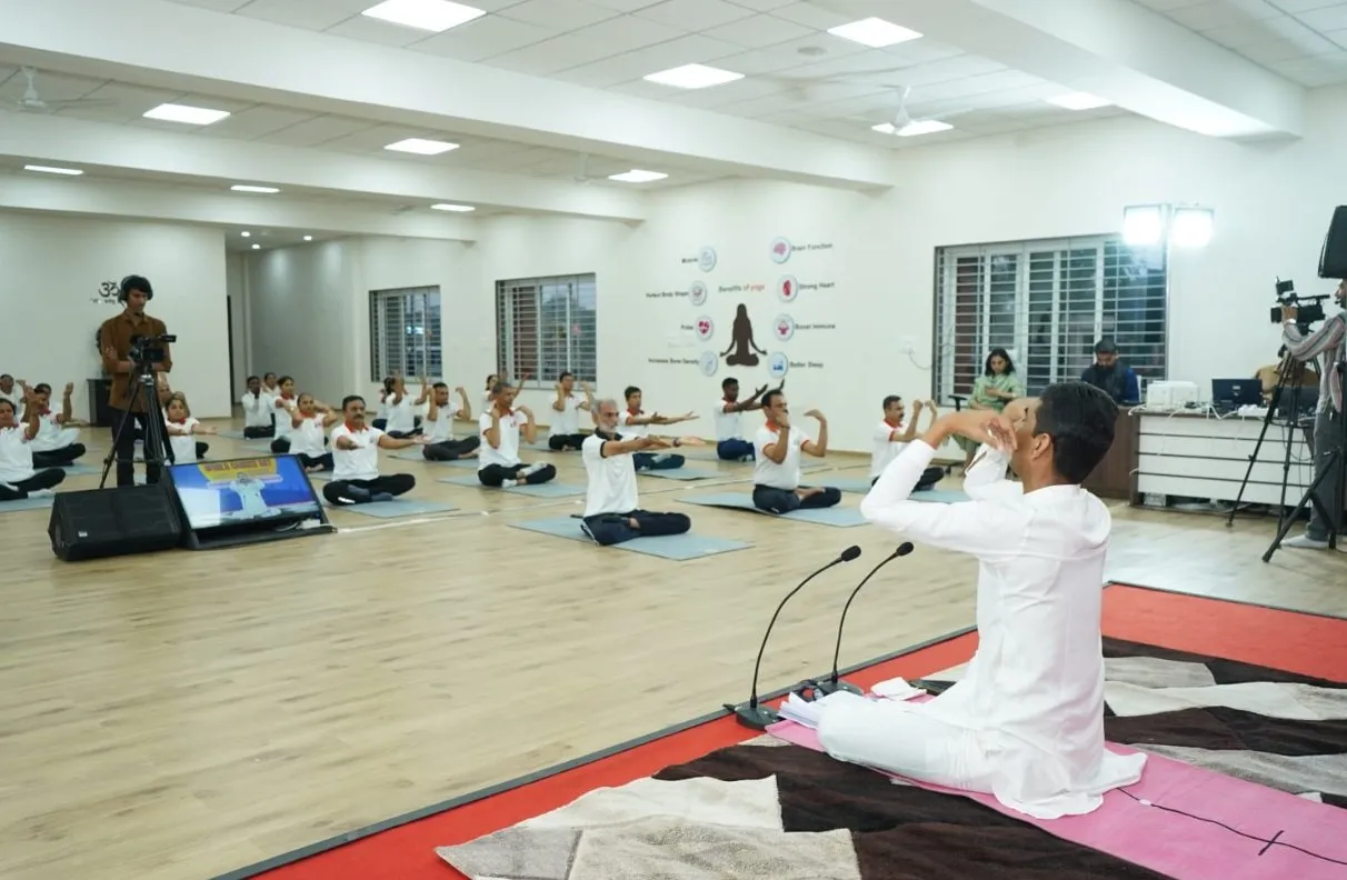 વિશ્વ કેન્સર દિવસ નિમિત્તે ગુજરાત રાજ્ય યોગ બોર્ડ દ્વારા યોજાયેલ યુટ્યુબ લાઈવ સત્રમાં 40 હજારથી વધુ લોકોએ લીધો ભાગ 2 Gujarat Yoga Board Cancer Awareness Live Session.jpeg
