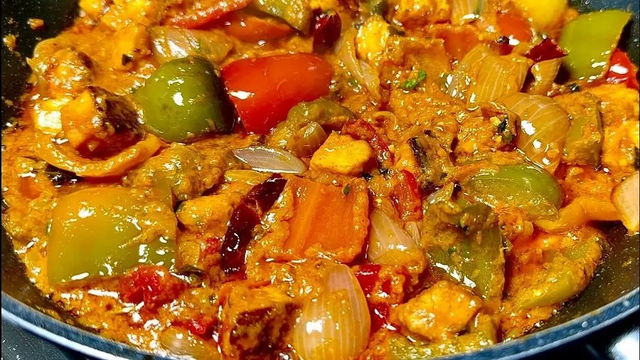 ઘરના મસાલામાંથી બનાવો હોટલ જેવું પનીર-શિમલા મરચાનું શાક, આંગળીઓ ચાટતા રહી જશો! 3 Paneer capsicum recipe