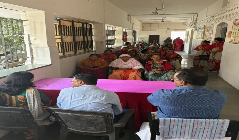 જસદણ સરકારી હોસ્પિટલ ખાતે કેન્સર સહિત નોન કોમ્યુનિકેબલ રોગોની નિઃશુલ્ક આરોગ્ય ચકાસણી કેમ્પ યોજાયો 3 Jasdan Cancer Screening Camp SCCRI 1.jpeg