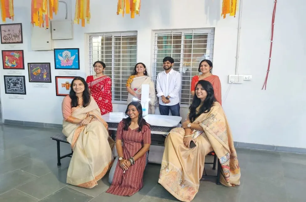 વડોદરાની MS યુનિવર્સિટીની ટીમે તૈયાર કર્યું નવતર મલ્ટીફંક્શનલ ટેબલ, ડિઝાઇનને મળ્યું ભારત સરકારનું પેટન્ટ 3 MSU Vadodara Multifunctional Table Patent Innovation 1.jpeg