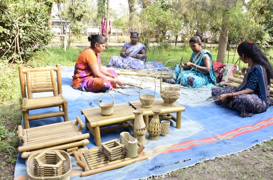 તાપી જિલ્લામાં પરંપરાગત વાંસકલાને આધુનિક તાલીમ અને સરકારના પ્રોત્સાહનથી નવી ઓળખ મળી 2 Tapi Tribal Bamboo Handicraft Empowerment.jpeg