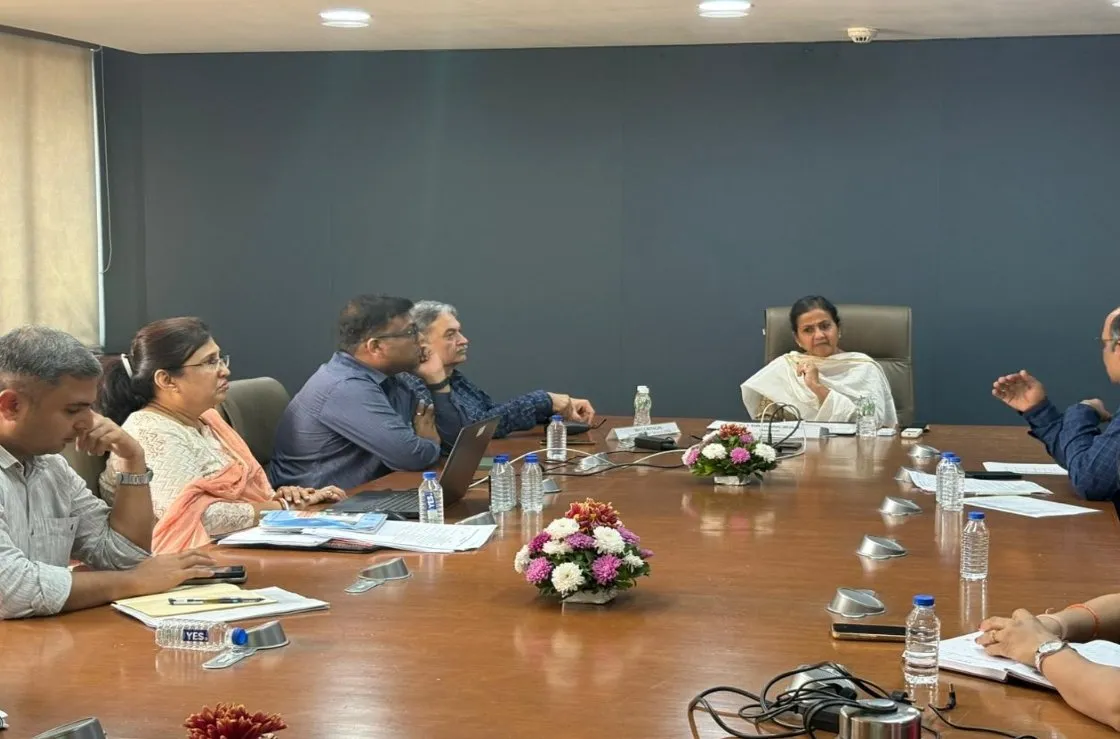 કેપેસિટી બિલ્ડિંગ કમિશનની ચેરપર્સન રાધા ચૌહાણે ગુજરાતના કર્મચારી ક્ષમતાવર્ધન મોડલને દેશ માટે પ્રેરણારૂપ ગણાવ્યો 2 Gujarat Capacity Building Model CBC Review.jpeg