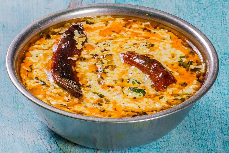 માત્ર 5 મિનિટમાં બનાવો 'ચટપટું તડકા દહીં', મહેમાનો પણ આંગળા ચાટતા રહી જશે! 3 Tempered curd