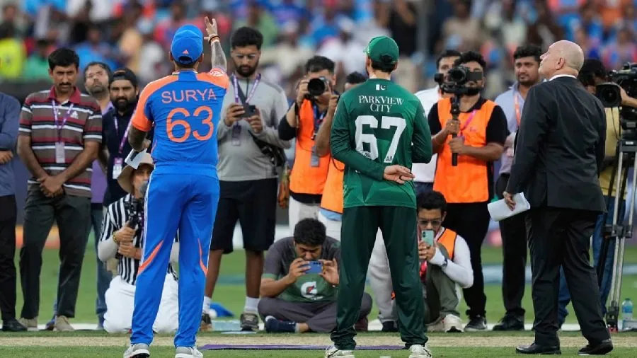 IND vs PAK મેચ કેવી રીતે પાટા પર આવી? જાણો ICC અને PCB વચ્ચે સમાધાનની ઇનસાઇડ સ્ટોરી 3 ind v pak11.jpg