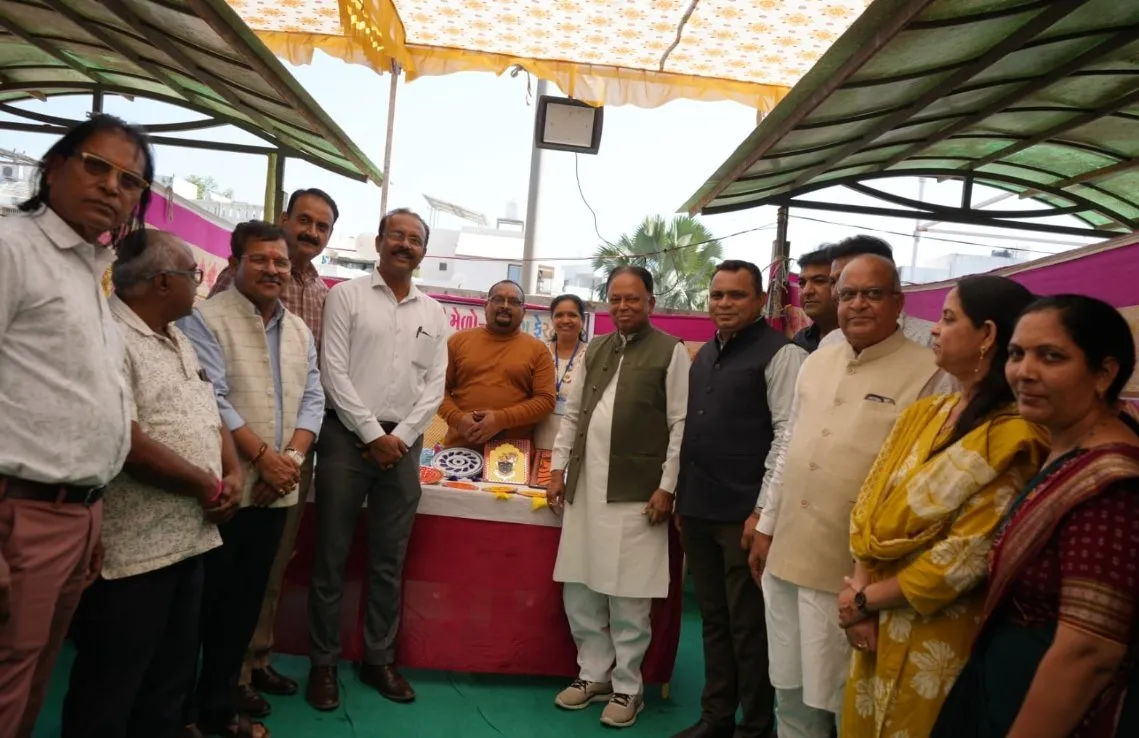 હિંમતનગરમાં ‘સ્વદેશી મેળો અને શોપિંગ ફેસ્ટિવલ 2026’નો ભવ્ય શુભારંભ: ધારાસભ્ય વી.ડી. ઝાલાએ રીબીન કાપી મેળાને ખુલ્લો મૂક્યો 2 Himmatnagar Swadeshi Mela Shopping Festival 2026.jpeg