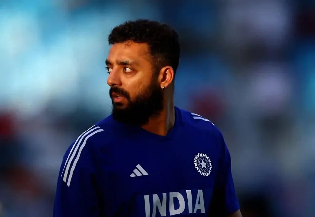 Varun Chakravarthy: સૌથી વધુ વિકેટ છતાં કેમ જોખમમાં છે સ્થાન? જાણો ફાઈનલ મેચનું લેટેસ્ટ ટીમ અપડેટ. 2 Varun Chakravarty