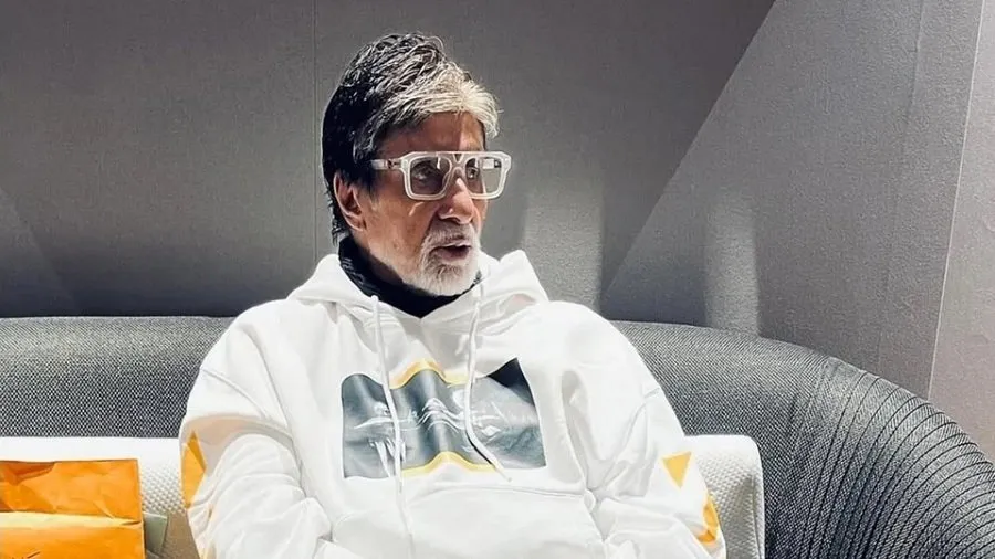 અમિતાભ બચ્ચનના 'CHUP' વાળા ટ્વીટે ઇન્ટરનેટ પર મચાવી ધમાલ, આખરે કોના પર ઉતાર્યો બિગ બીએ ગુસ્સો? 2 Amitabh Bachchan