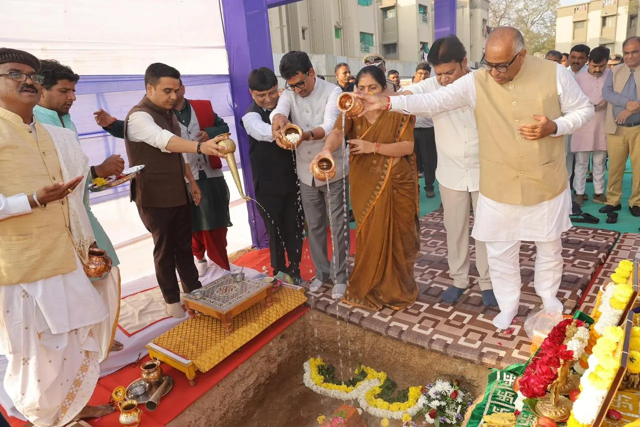 સુરક્ષા સાથે સુખાકારીના સંકલ્પ હેઠળ ગાંધીનગરમાં રૂ. ૨૭૩ કરોડના પોલીસ વિકાસ પ્રોજેક્ટ્સનું લોકાર્પણ-ખાતમુહૂર્ત 2 Gujarat Police Housing Development Projects 2026 3.png