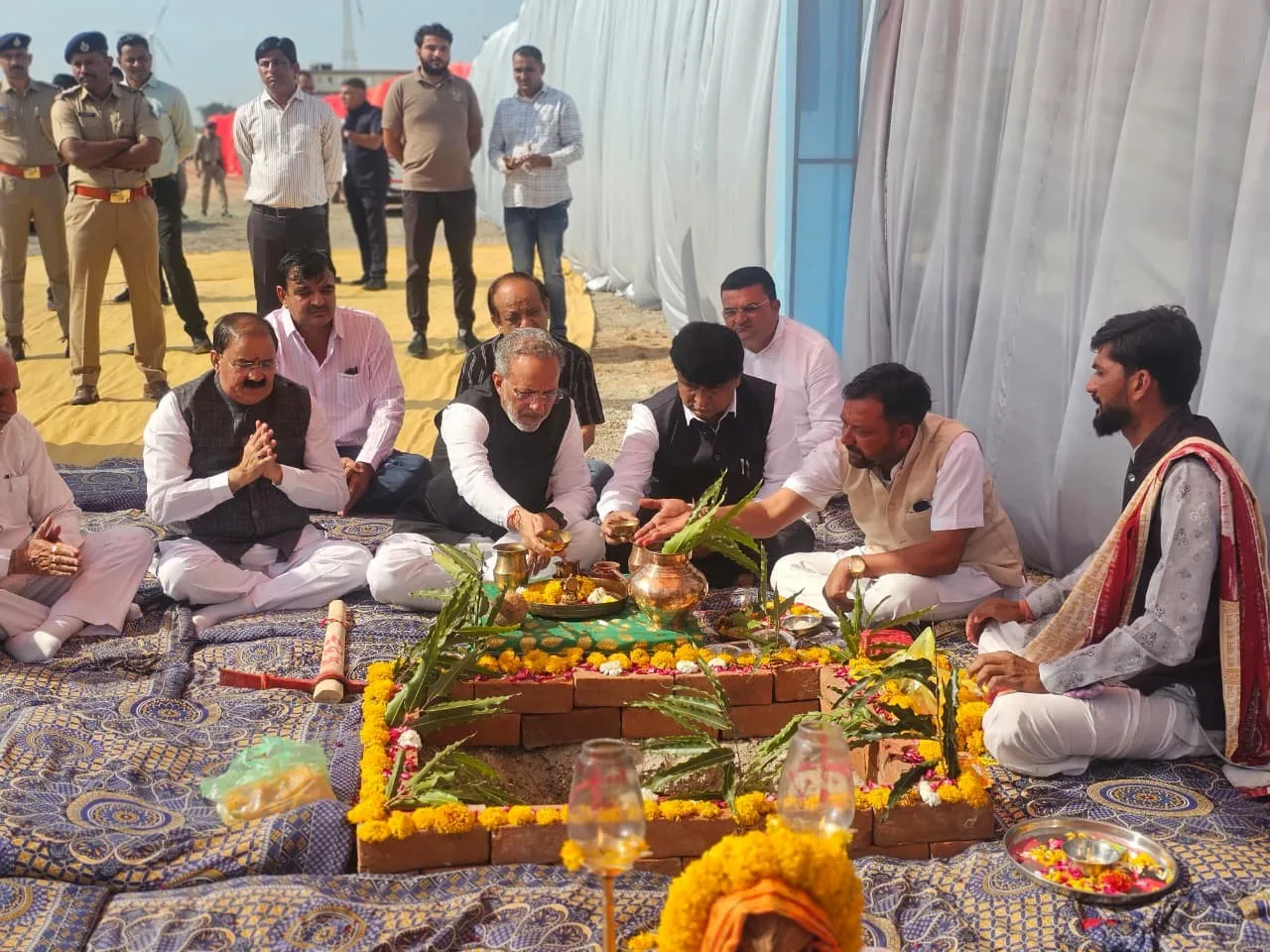 પોરબંદર જિલ્લાના કુછડી ખાતે મરીન ટાસ્ક ફોર્સ આવાસો અને હાર્બર મરીન પોલીસ સ્ટેશનનું ખાતમુહૂર્ત, દરિયાઈ સુરક્ષાને નવી દિશા 2 Porbandar Marine Task Force Housing Project 2026 2.png