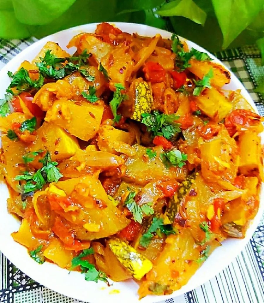 ગરમા-ગરમ રોટલી સાથે પીરસો આ મસાલેદાર કોળાનું શાક, ઘરના બધા આંગળા ચાટતા રહી જશે 3 Spicy pumpkin curry