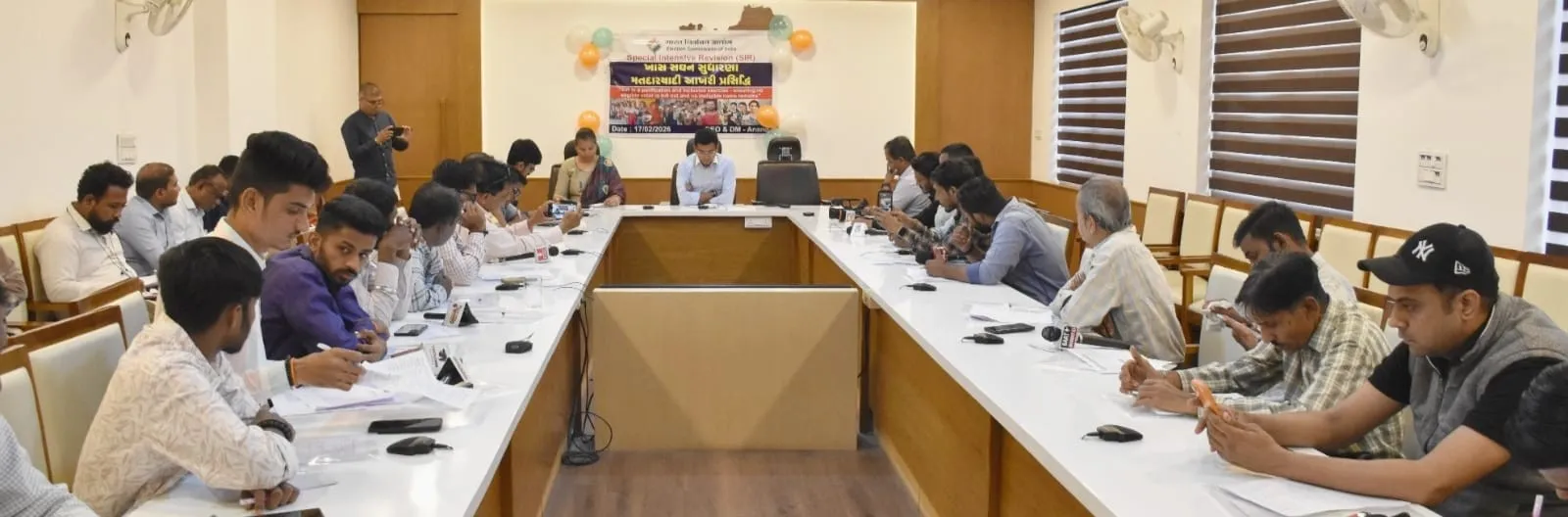આણંદ જિલ્લામાં મતદાર યાદીની ખાસ સઘન સુધારણા ઝુંબેશ પૂર્ણ, ૧૫,૮૯,૧૮૭ મતદારોની આખરી યાદી પ્રસિદ્ધ 2 Anand District Final Voter List SIR 2025 1.png
