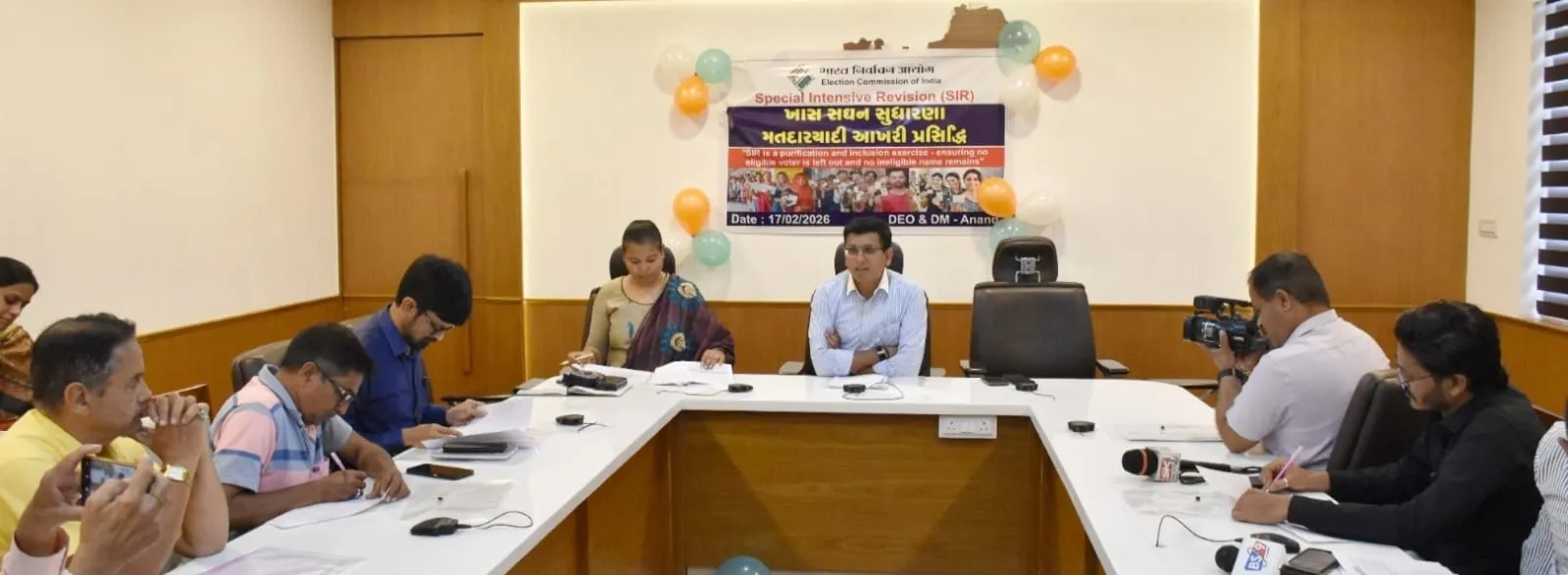 આણંદ જિલ્લામાં મતદાર યાદીની ખાસ સઘન સુધારણા ઝુંબેશ પૂર્ણ, ૧૫,૮૯,૧૮૭ મતદારોની આખરી યાદી પ્રસિદ્ધ 3 Anand District Final Voter List SIR 2025 2.png