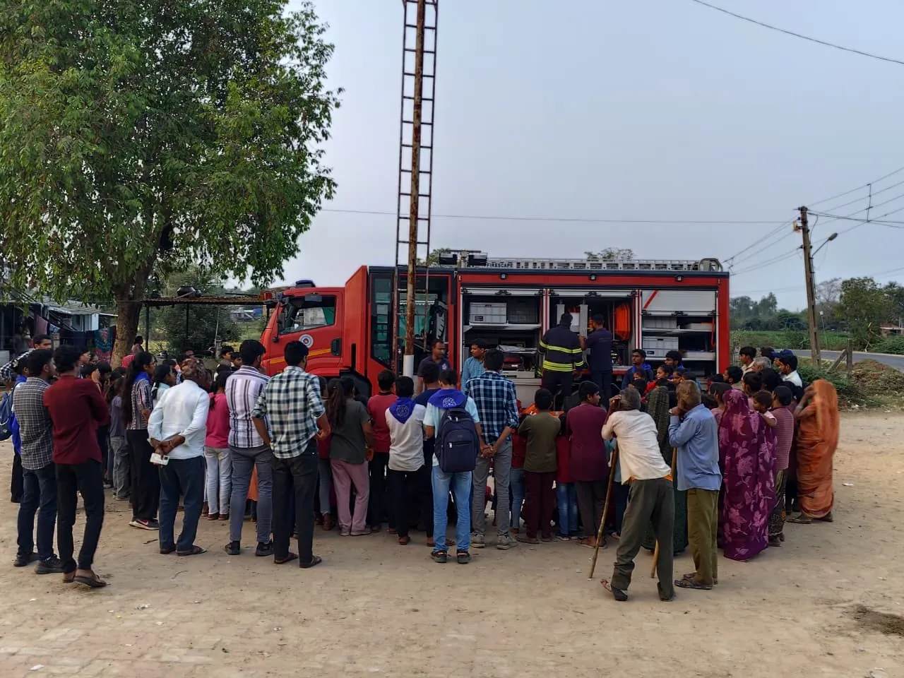 મોડાસાના પાલનપુર (સબલપુર) ખાતે એન.એસ.એસ. કેમ્પ અંતર્ગત ફાયર વિભાગ દ્વારા અગ્નિસુરક્ષા અને આપત્તિ વ્યવસ્થાપન માર્ગદર્શન 2 Modasa NSS Fire Safety Awareness Program 2026.png