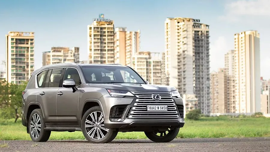 ₹2.80 કરોડની લક્ઝરીમાં ખામી! Lexus એ ભારતમાં LX મોડલ પરત ખેંચ્યું, જાણો શું છે કારણ 3 car.jpg