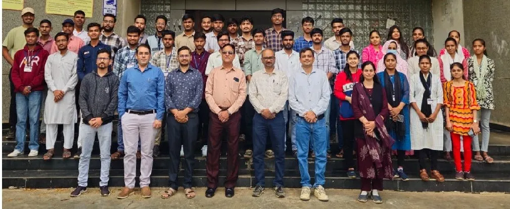 દાહોદની સરકારી ઈજનેરી કોલેજ ખાતે સેમેસ્ટર–૬ના વિદ્યાર્થીઓ માટે વ્યાવસાયિક કૌશલ્ય તાલીમનું સફળ આયોજન 3 Dahod Engineering College Finishing School Training 1.png