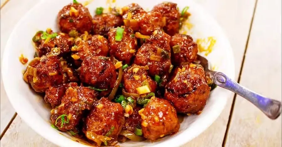 મહેમાનો પણ આંગળા ચાટતા રહી જશે! આ રીતે બનાવો એકદમ સોફ્ટ અને ટેસ્ટી વેજ મંચૂરિયન 2 Veg Manchurian