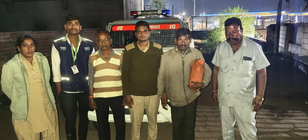 દાહોદના ઝાલોદ તાલુકામાં 112 ઇમરજન્સી સેવાની માનવતાભરી કામગીરી: 15 દિવસથી ગુમ વ્યક્તિ પરિવાર સાથે મિલન પામ્યો 2 dahod 112 emergency service reunion.png