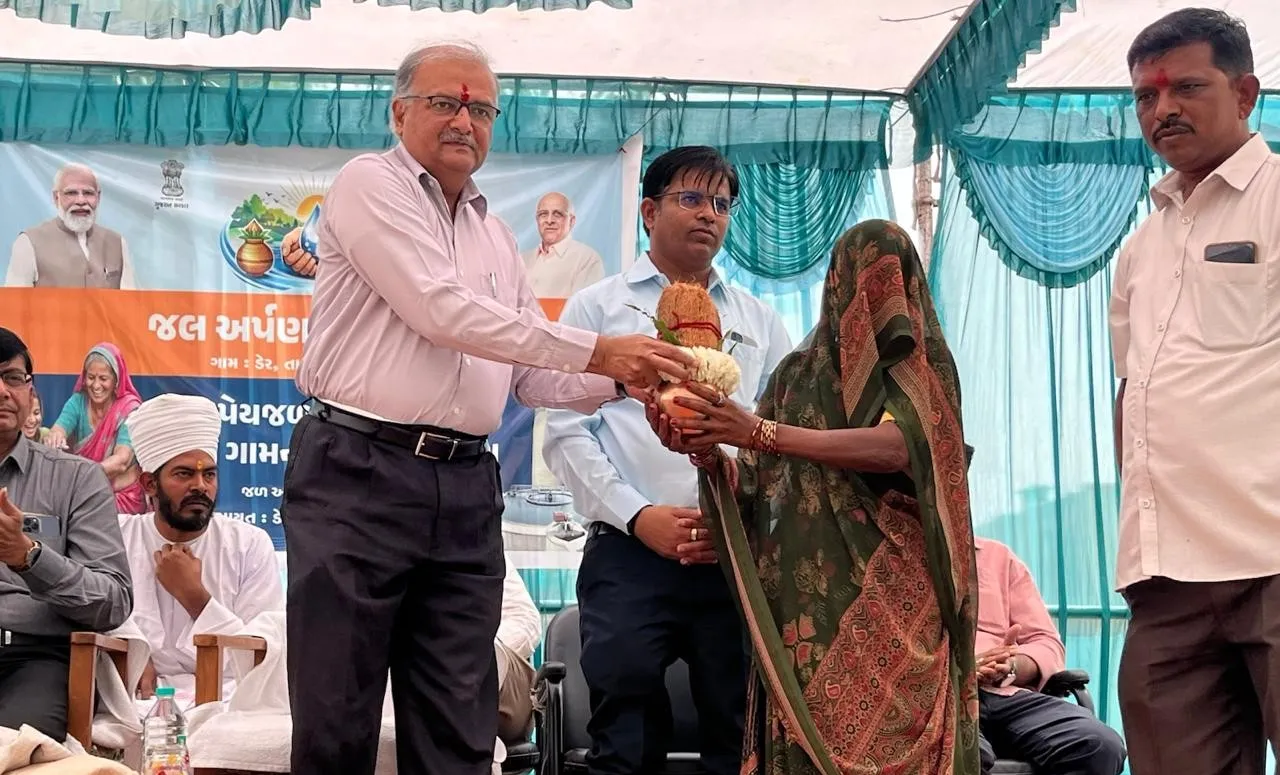 પાટણ તાલુકાના ડેર ખાતે કલેકટર તુષાર ભટ્ટના અધ્યક્ષસ્થાને ‘જલ અર્પણ દિવસ’ કાર્યક્રમનું આયોજન 2 Patan Jal Arpan Diwas Program.png