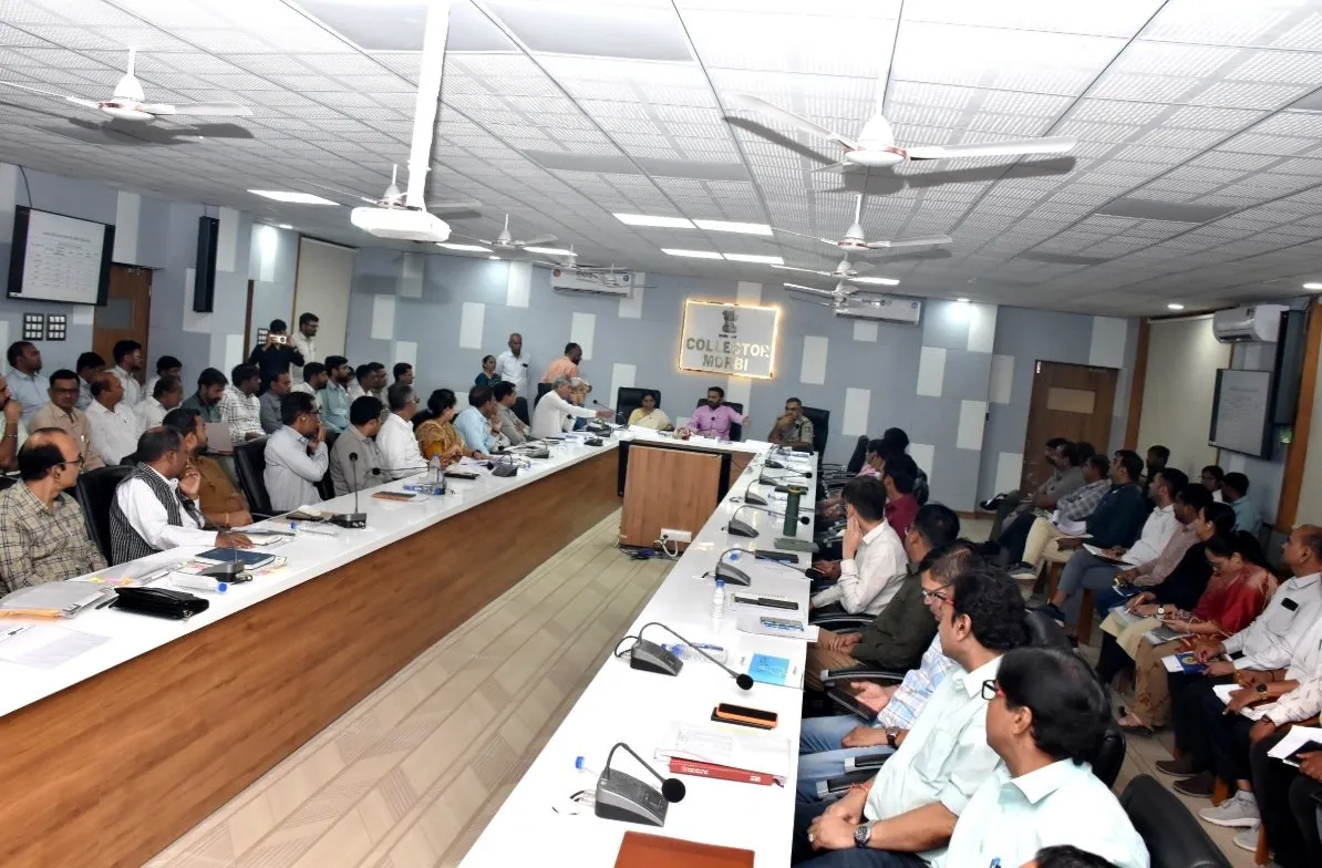 મોરબીમાં સાંસદ વિનોદભાઈ ચાવડાના અધ્યક્ષસ્થાને દિશા બેઠક યોજાઈ, વિકાસ યોજનાઓની વ્યાપક સમીક્ષા 2 Morbi DISHA Committee Development Review 2.jpeg
