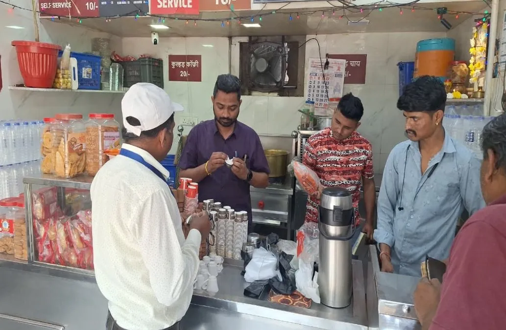 કરમસદ આણંદ મહાનગરપાલિકાની આકસ્મિક ઝુંબેશ : પ્રતિબંધિત ચા કપ વેચતા ૭ એકમો સામે કાર્યવાહી 2 Karamsad Anand Tea Cup Ban Fine 2026.jpeg