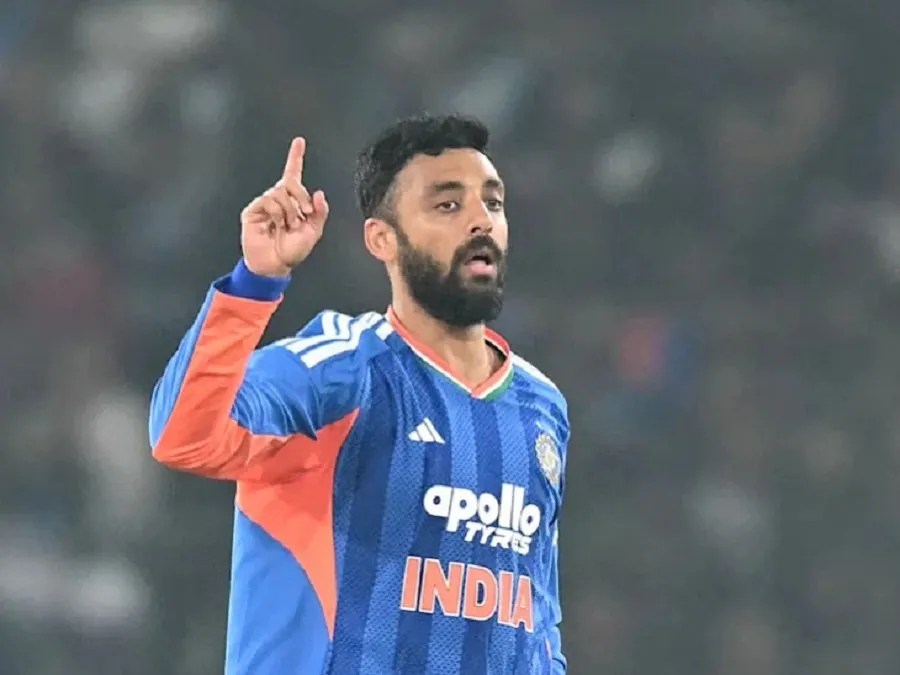 IND vs WI: શિવમ દુબે પર ભરોસો ન કરતા! પૂર્વ ક્રિકેટરની વરુણને મોટી ચેતવણી 2 varun.jpg