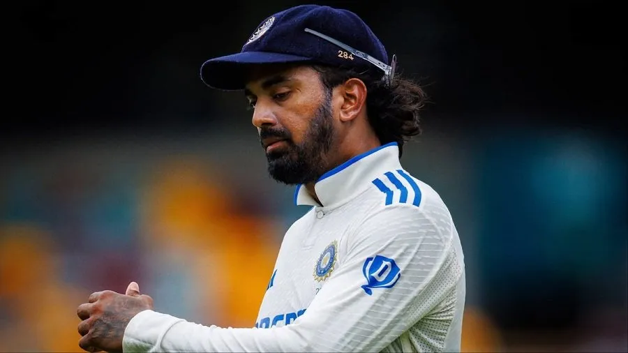 Ranji Final: 10 વર્ષ બાદ મેદાનમાં જોવા મળ્યો આ અનોખો સીન! સ્ટાર બેટ્સમેને ફેંકી ઓવર 3 rahul.jpg