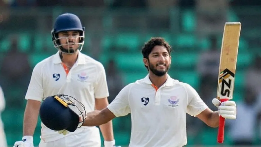 Ranji Final: 10 વર્ષ બાદ મેદાનમાં જોવા મળ્યો આ અનોખો સીન! સ્ટાર બેટ્સમેને ફેંકી ઓવર 2 rahul1.jpg