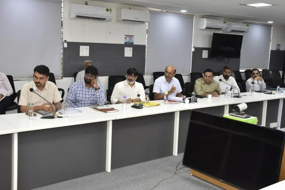 જામનગરમાં જિલ્લા કક્ષાનો “સ્વાગત” કાર્યક્રમ યોજાયો, ૧૯માંથી ૧૭ અરજીઓનું સ્થળ પર જ નિરાકરણ 3 Jamnagar Swagat Grievance Program 2026 2.jpeg