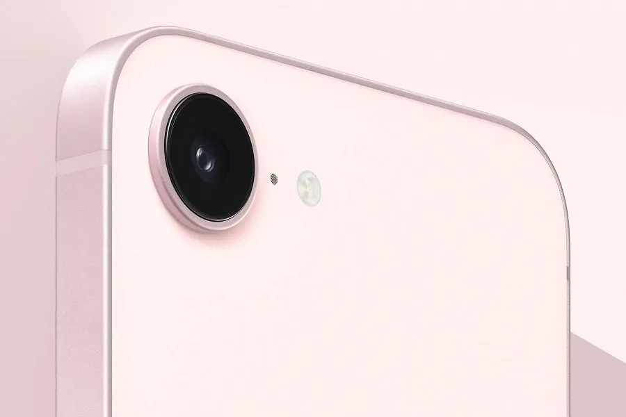 Smartphone First Sale: નવો ફોન લેવો છે? આ અઠવાડિયે iPhone 17e અને 10,001mAh બેટરીવાળા ફોન્સનો સેલ શરૂ! 3 iPhone 17e.jpg