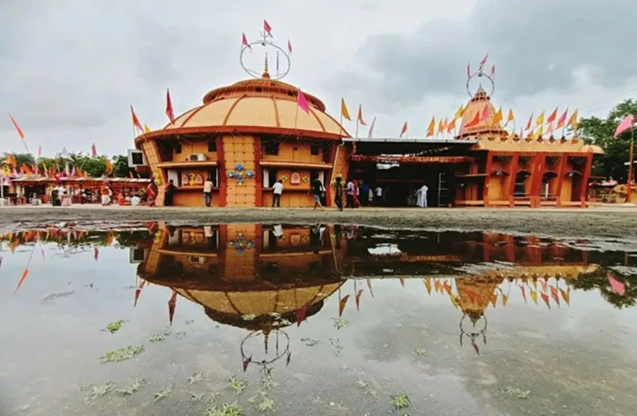 વિશ્વનું એકમાત્ર મંદિર જે ગ્રહણમાં પણ નથી થતું બંધ! 24 કલાક અને 365 દિવસ ખુલ્લા રહે છે ભગવાનના દ્વાર 3 tempal12.jpg