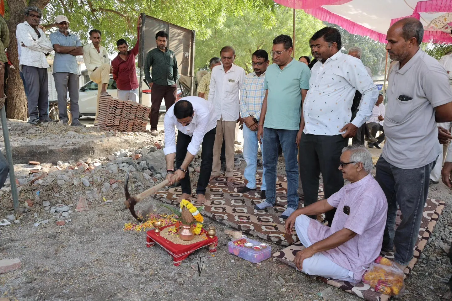 કુંકાવાવ-વડીયા તાલુકાના ૪૫ ગામોમાં જળસંચય અભિયાનનો શંખનાદ, રાજ્યમંત્રી કૌશિકભાઈ વેકરીયાની ઉપસ્થિતિમાં ભગીરથ પહેલ 2 Kunkavav Vadiya Jal Sanchay Abhiyan 2026 1.png