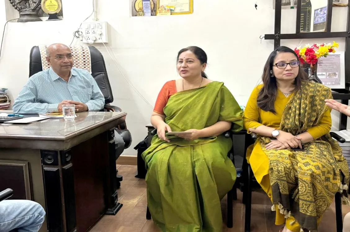 વડોદરામાં આંતરરાષ્ટ્રીય મહિલા દિવસે “સ્વર શક્તિ” સંગીત કાર્યક્રમ: સર્વ મહિલા બેન્ડ દ્વારા સંગીત પરંપરાને અર્પણ 2 Vadodara Swar Shakti Women Music Band 1.jpeg