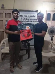 વલસાડના છીપવાડમાં ધૂળેટી પર્વે રક્તદાન શિબિર યોજાઈ, માત્ર ચાર કલાકમાં ૪૦ બોટલ લોહી એકત્ર થયું 3 IMG 20260305 WA0003