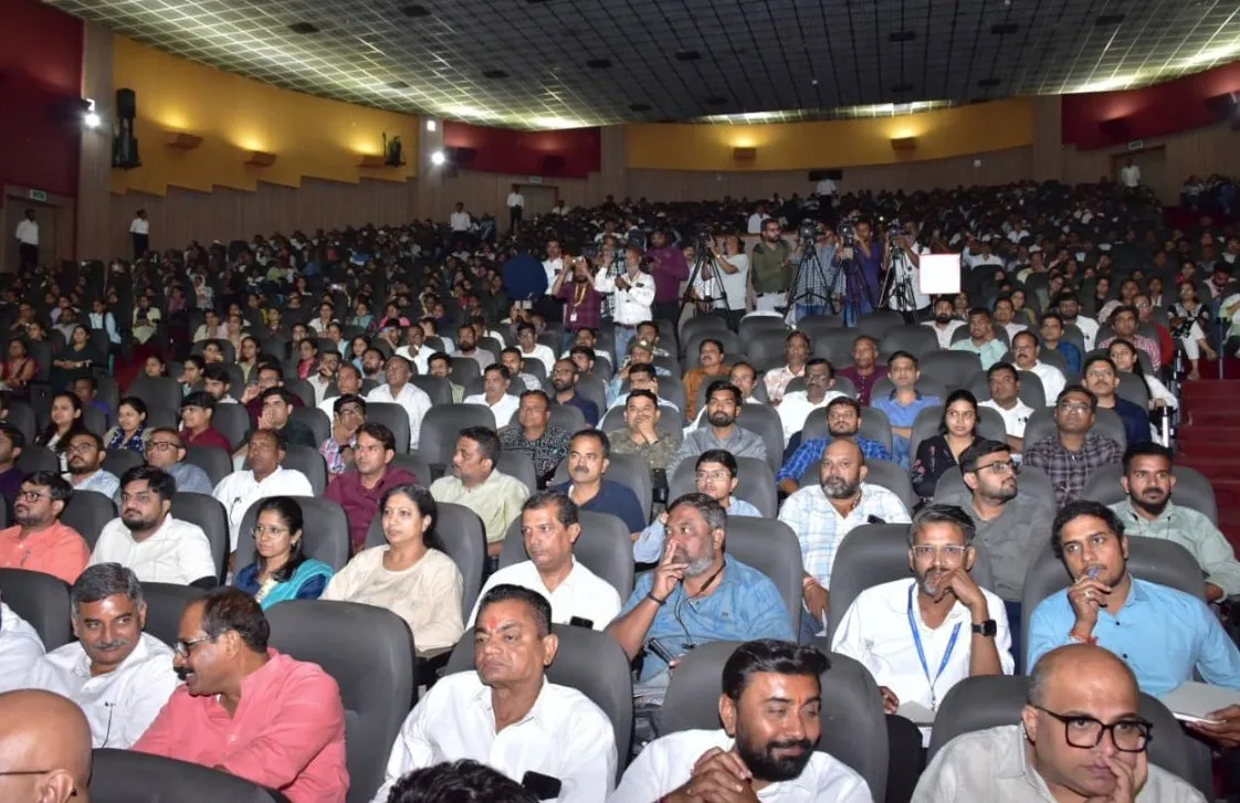 નાયબ મુખ્યમંત્રી હર્ષભાઈ સંઘવીના હસ્તે વડોદરામાં રૂ. ૨૦૩ કરોડના વિકાસ પ્રકલ્પોનું લોકાર્પણ અને ખાતમુહૂર્ત 4 Vadodara Development Projects Harsh Sanghavi Launch 2.jpeg