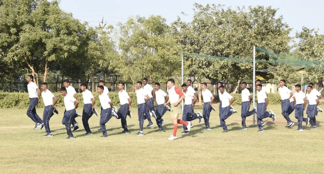 ગાંધીનગર રોજગાર કચેરી અને BSF દ્વારા યુવાનો માટે ૩૦ દિવસીય નિઃશુલ્ક તાલીમ શિબિર, સંરક્ષણ દળમાં કારકિર્દી બનાવવા સુવર્ણ તક 3 Gandhinagar BSF Free Training Camp Youth Defence Career 2.jpeg