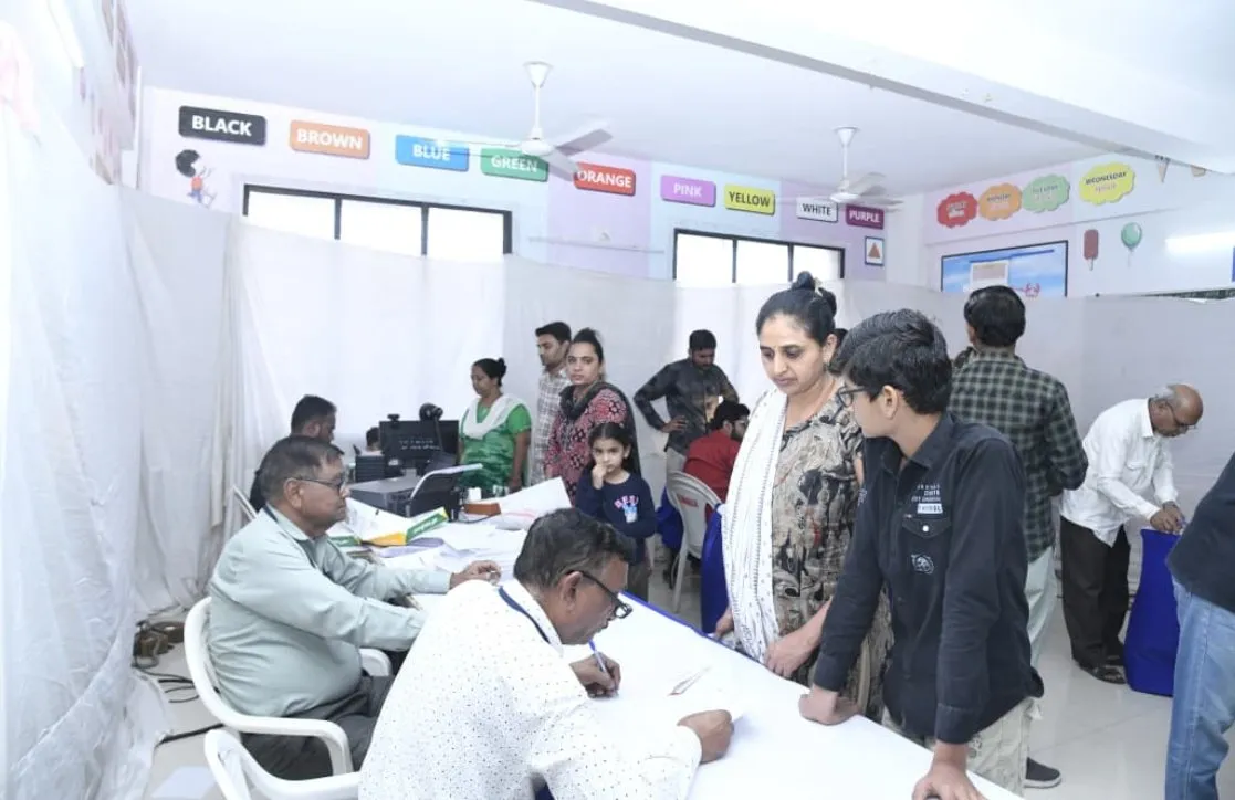 અમદાવાદના ચાર ઝોન માટે વિરાટનગરમાં સેવા સેતુ કેમ્પ: એક જ છત નીચે વિવિધ નગરસેવાઓ ઉપલબ્ધ 3 ahmedabad seva setu program amc viratnagar civic services 1.jpeg