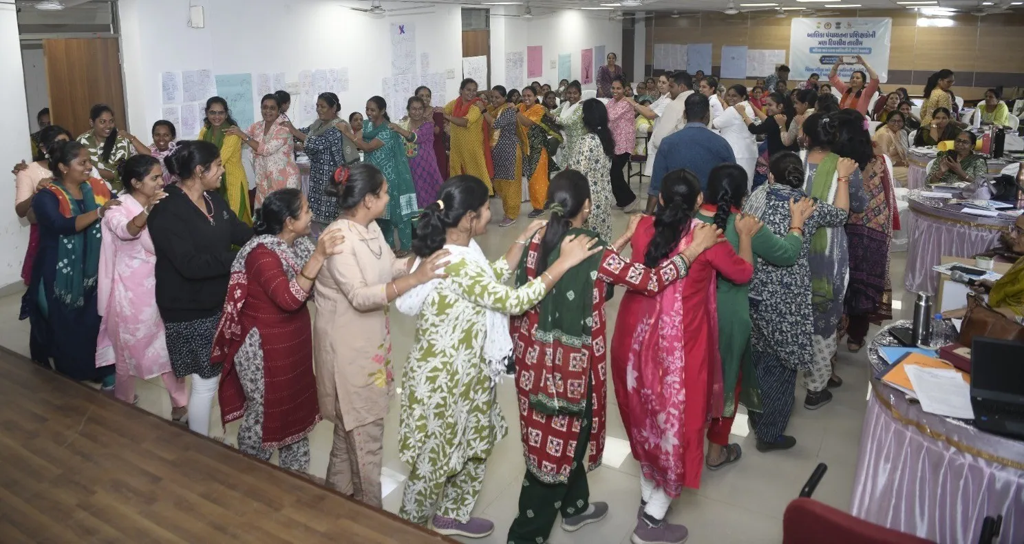 આણંદમાં ‘બાલિકા પંચાયત’ માટે ત્રિ-દિવસીય તાલીમ: કિશોરીઓમાં જીવન કૌશલ્ય અને લૈંગિક સમાનતા અંગે માર્ગદર્શન 2 balika panchayat training anand women child development icds 1.png