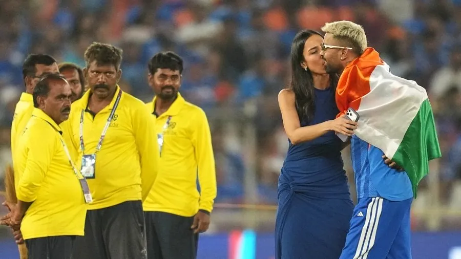 ICC ટ્રોફી જીતવા પર કરી મોટી વાત, માહિકા શર્મા પણ જોવા મળી 2 hardik.jpg