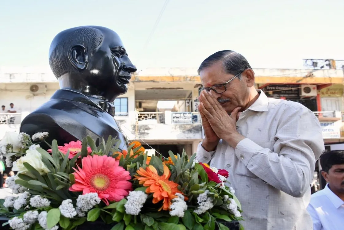 અંજાર શહેરમાં પ્રવેશદ્વાર, આઇકોનિક રોડ, ગાર્ડન નવીનીકરણ સહિત અનેક વિકાસકામોનું લોકાર્પણ 2 Anjar Development Works Inauguration Shyama Prasad Mukherjee Statue 2026 1.jpeg
