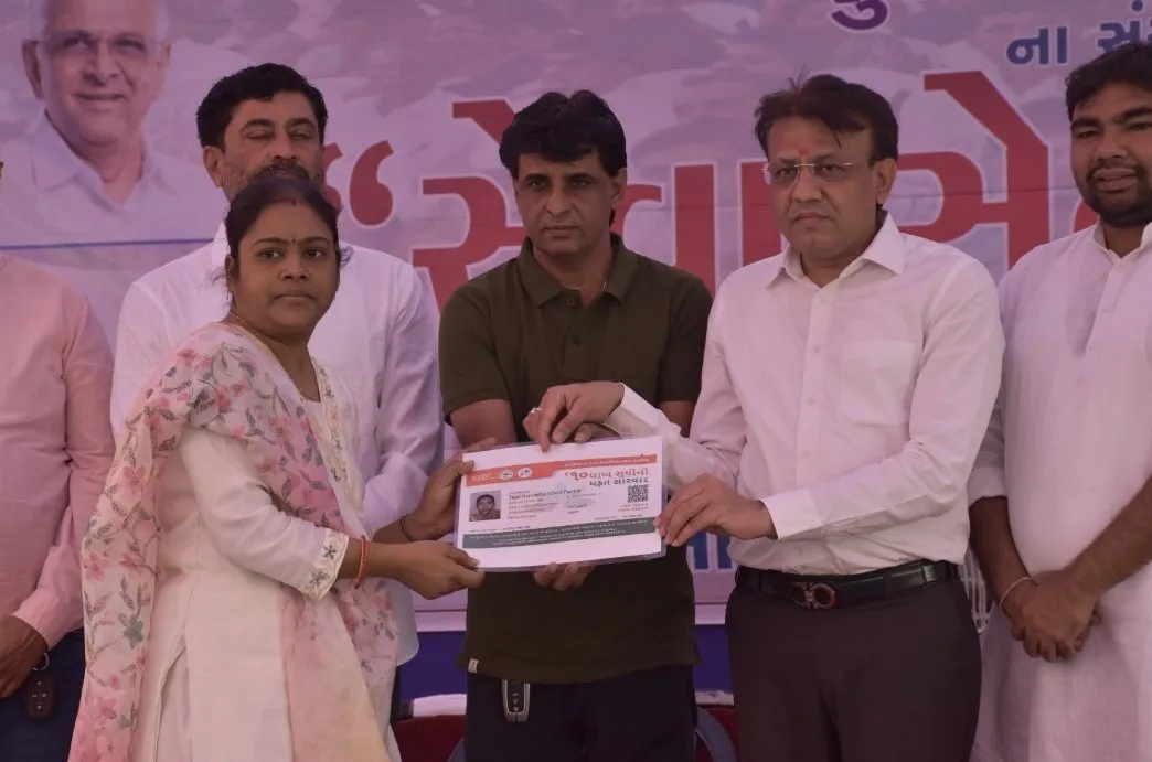 સુરત મહાનગરપાલિકાના સરથાણા ઝોન ખાતે ૧૦૧મો સેવાસેતુ કાર્યક્રમ યોજાયો, ૨૧૧૯ લાભાર્થીઓને વિવિધ યોજનાઓનો લાભ 3 surat seva setu program sarthana zone mayor dakshesh mavani 2.jpeg