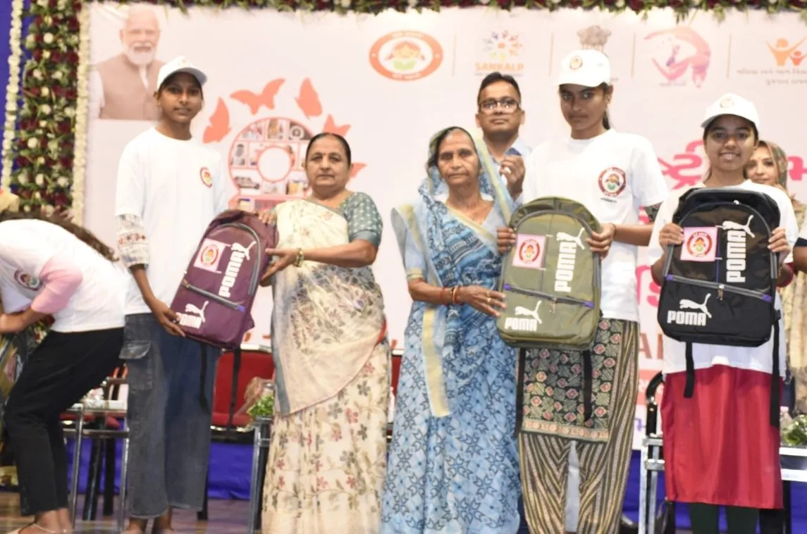 ભાવનગરના ઝવેરચંદ મેઘાણી ઓડિટોરિયમમાં આંતરરાષ્ટ્રીય મહિલા દિવસ નિમિત્તે જિલ્લા કક્ષાનું મહિલા સંમેલન યોજાયું 3 bhavnagar international women day mahila sammelan 2.jpeg