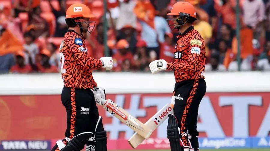 IPL 2026 પહેલા SRH અને CSK માટે આવ્યા ખુશખબર, આ સ્ટાર ખેલાડીઓએ મેદાન પર મચાવી ધમાલ 2 r.jpg