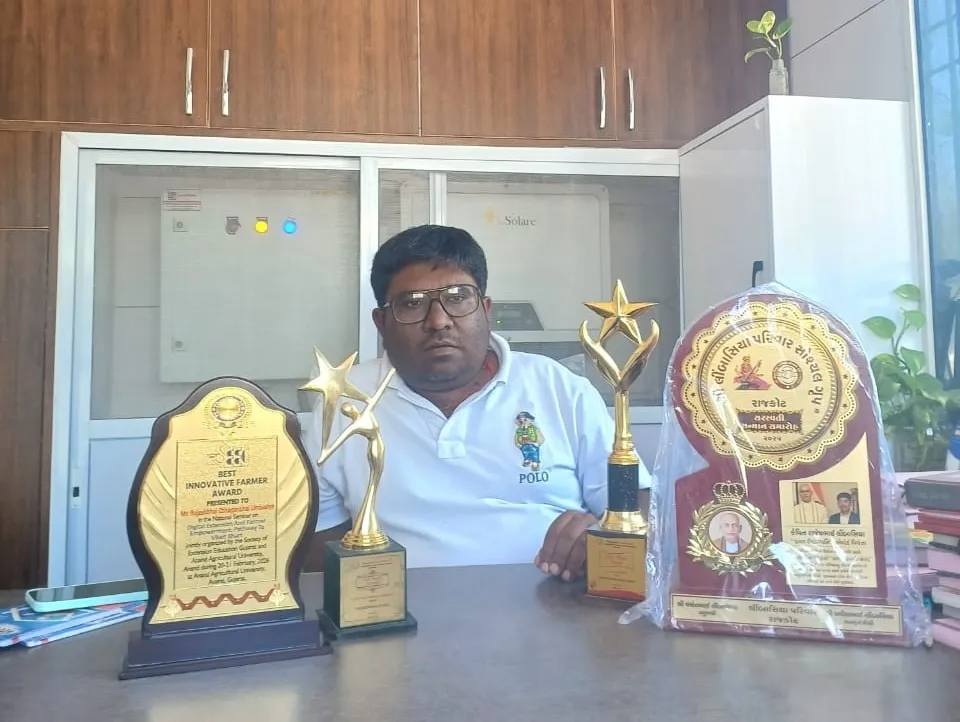 રાજકોટના ગુંદા ગામના રાજેશભાઈ લીંબાસીયાની ગૌ આધારિત પ્રાકૃતિક ખેતી, ૨૨૦ ગાયો અને બાયોગેસ પ્લાન્ટથી લાખોની આવક 3 Rajkot Rajesh Limbasiya Natural Farming Success Story 1.png