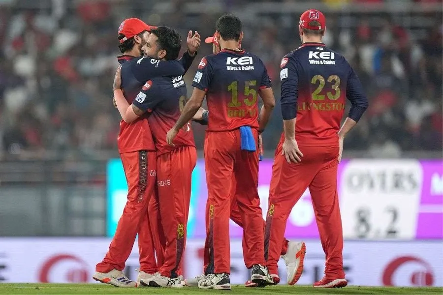 IPL જગતમાં ખળભળાટ: રોયલ ચેલેન્જર્સ બેંગ્લોરની કિંમત આસમાને પહોંચી, 2 અબજ ડોલરના સોદા માટે રેસમાં આ બે મોટા નામ 3 rcb.jpg