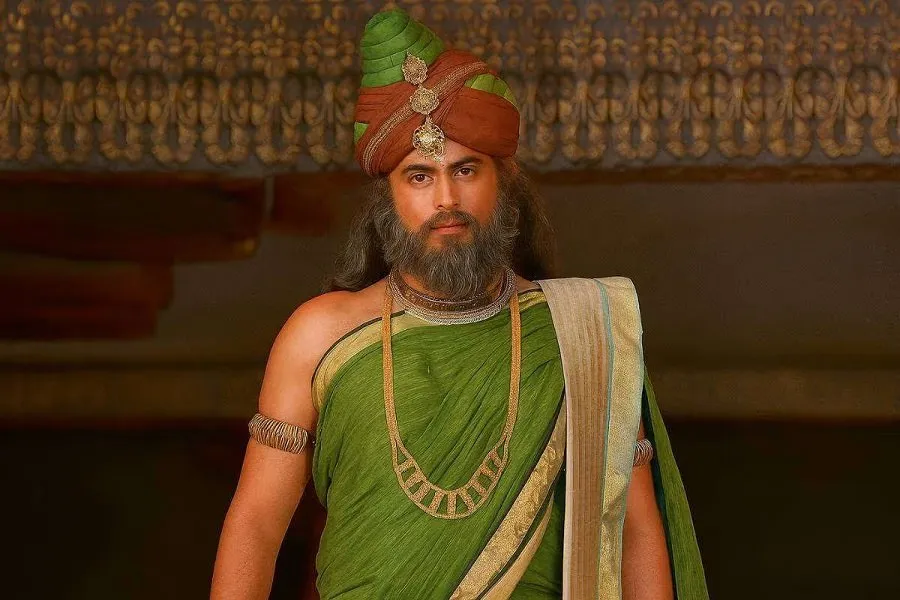 બુદ્ધિશાળી વ્યક્તિને પણ 'મૂર્ખ' સાબિત કરી દે છે આ 3 આદતો, જાણો શું કહે છે મહાત્મા વિદુર 2 Vidur Niti