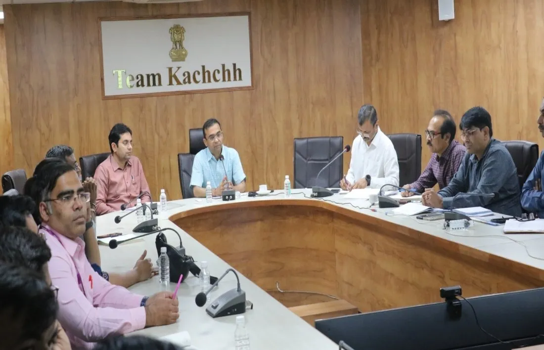 કચ્છમાં આરોગ્ય સેવાઓ મજબૂત બનાવવા કલેક્ટર આનંદ પટેલની અધ્યક્ષતામાં જિલ્લા આરોગ્ય સંકલન સમિતિ અને ટોબેકો કંટ્રોલ બેઠક 3 kutch health coordination tobacco control meeting 2.jpeg