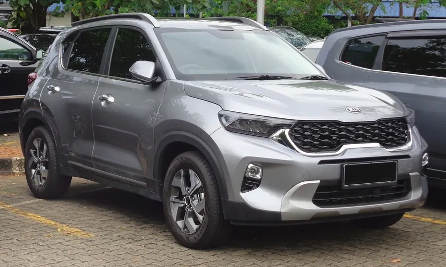 કાર ખરીદનારાઓ માટે સારા સમાચાર: Kia Sonet 2026 માં આવ્યું મોટું અપડેટ, જાણો કયા વેરિઅન્ટની કિંમતમાં થયો ફેરફાર 2 car4.jpg
