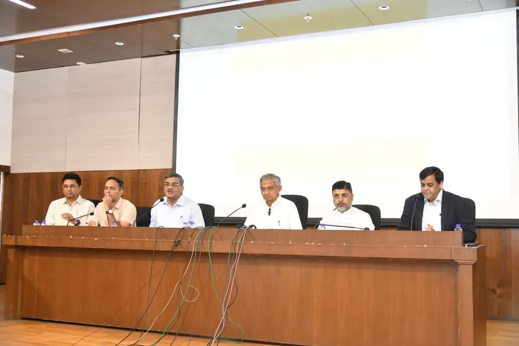 ગુજરાત સરકારના શ્રમ, કૌશલ્ય વિકાસ અને રોજગાર વિભાગ માટે ૨૦૨૬-૨૭ના બજેટમાં રૂ. ૨,૯૦૨ કરોડની જોગવાઈ 3 gujarat skill development labour welfare budget 2026 2.jpeg